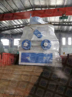 4TPH Poultry Feed Mixer Machine ISO9001 SLHSJ8